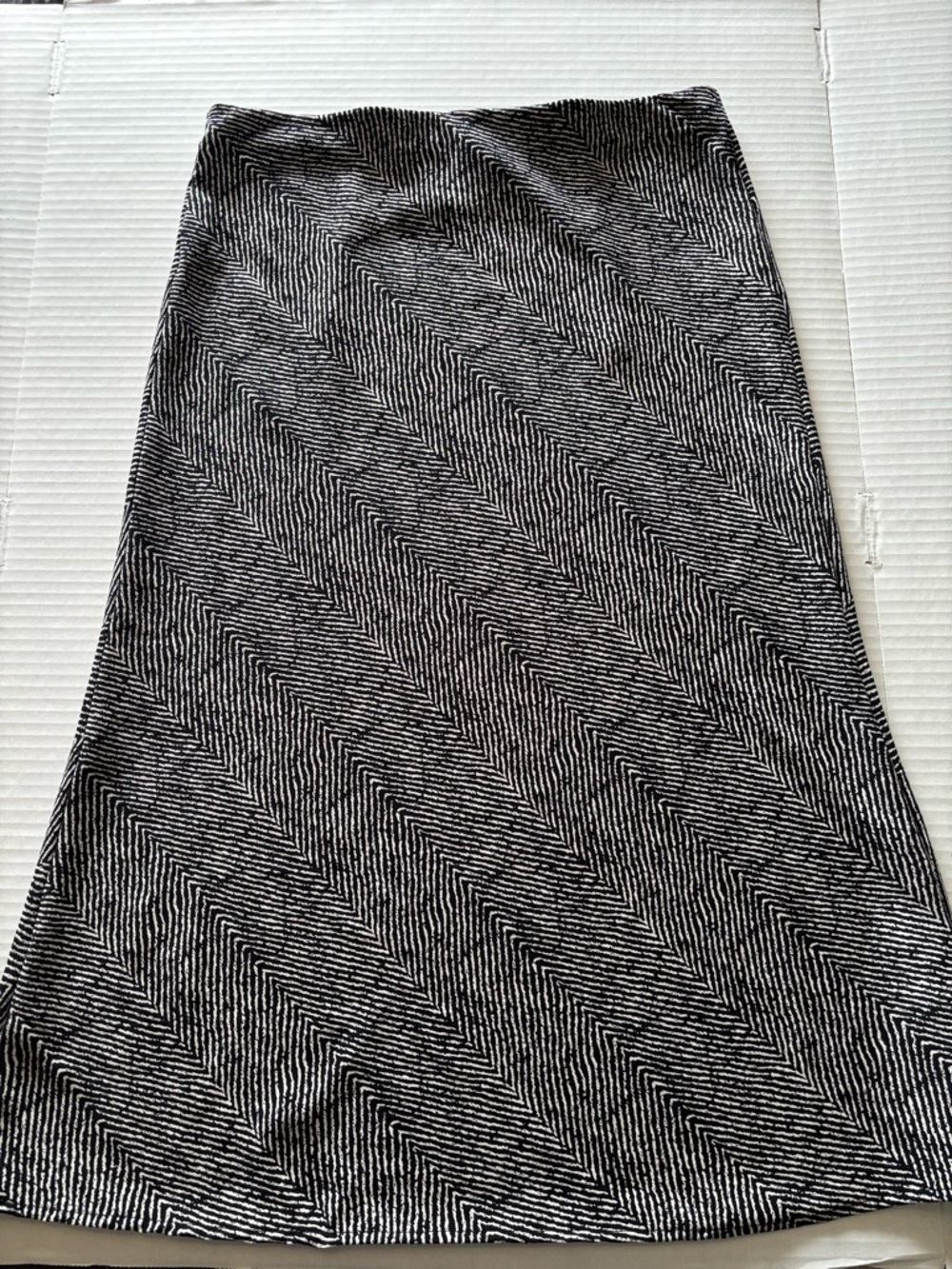 Rachel Zoe Black and White Diagonal Chevron A-Line Skirt